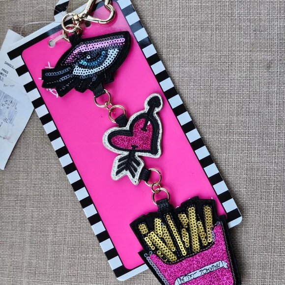 Betsey Johnson Keychain Sequin Fries Charms Keys Holder Key Chain Keyrings NWT - Picture 2 of 10